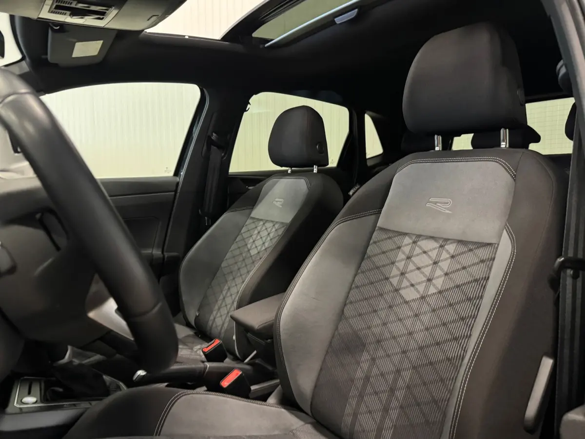 1.0 TSI R-Line | PANO | ACC | CAMERA | CARPLAY
