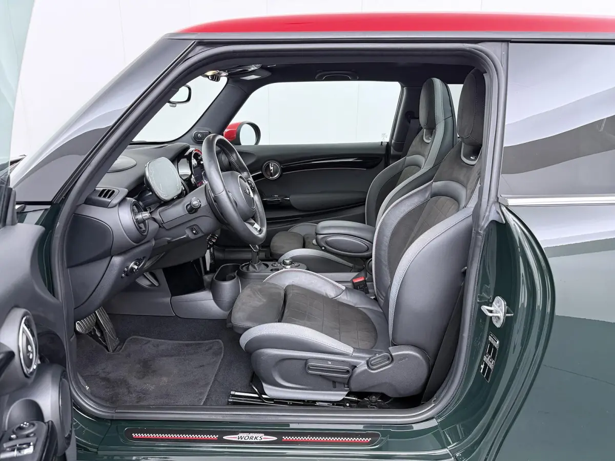 John Cooper Works JCW-Pack | Stoel- en Stuurverwarming | Adaptive Cruise | Harman Kardon | Panoramadak
