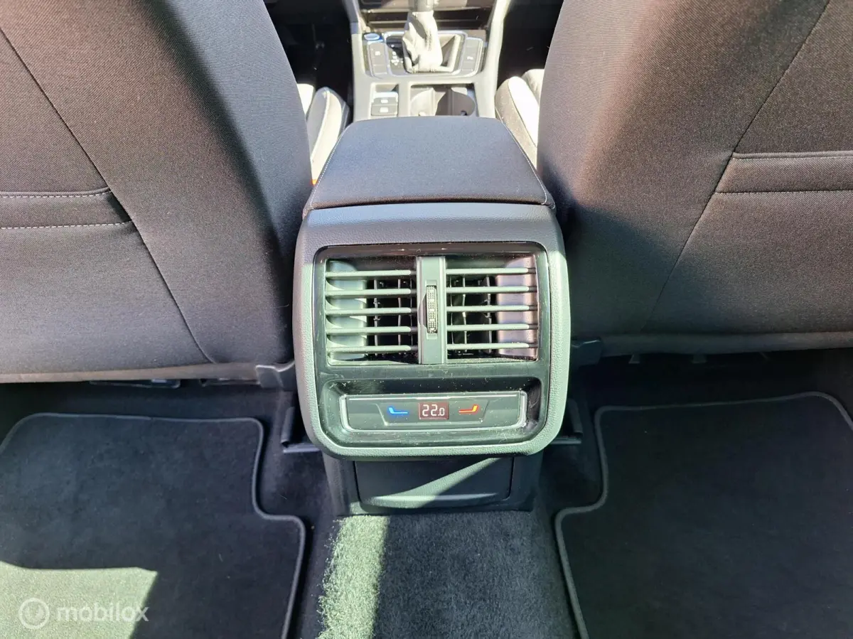 1.5 TSI BUSINESS AUTOMAAT • Trekhaak •