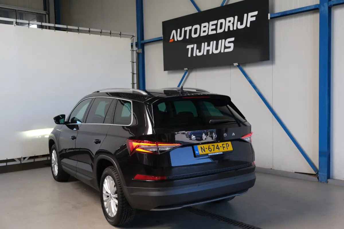 1.5 TSI Business Edition 7p. - N.A.P. Airco, Cruise, Carplay, PDC, Navi, Camera, Trekhaak.