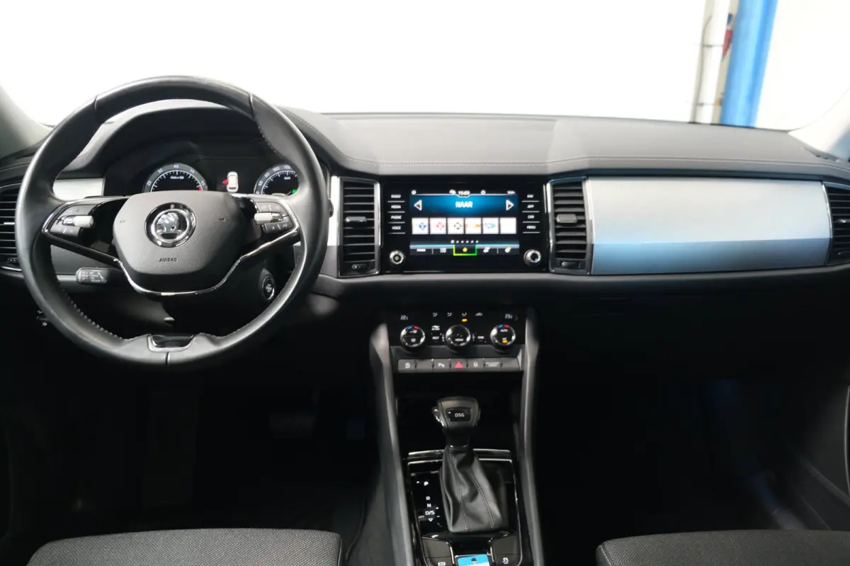 1.5 TSI Business Edition 7p. - N.A.P. Airco, Cruise, Carplay, PDC, Navi, Camera, Trekhaak.