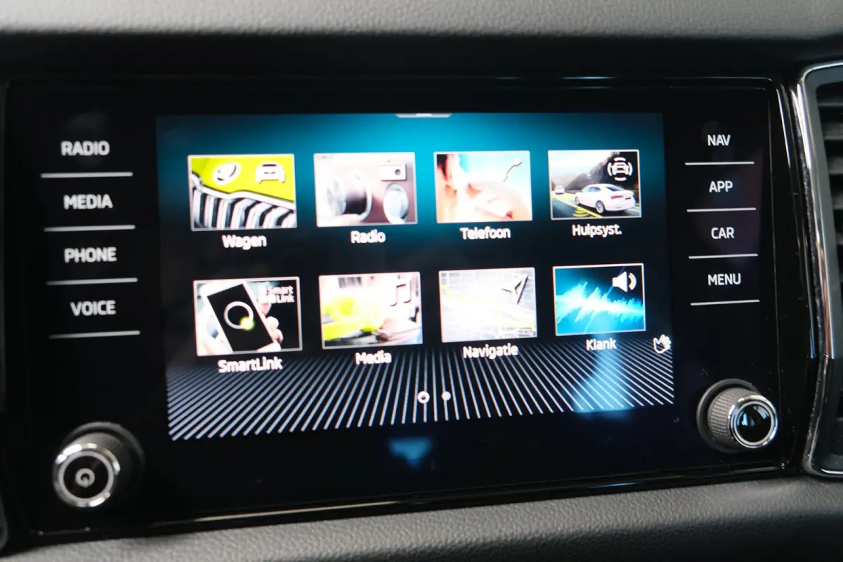 1.5 TSI Business Edition 7p. - N.A.P. Airco, Cruise, Carplay, PDC, Navi, Camera, Trekhaak.
