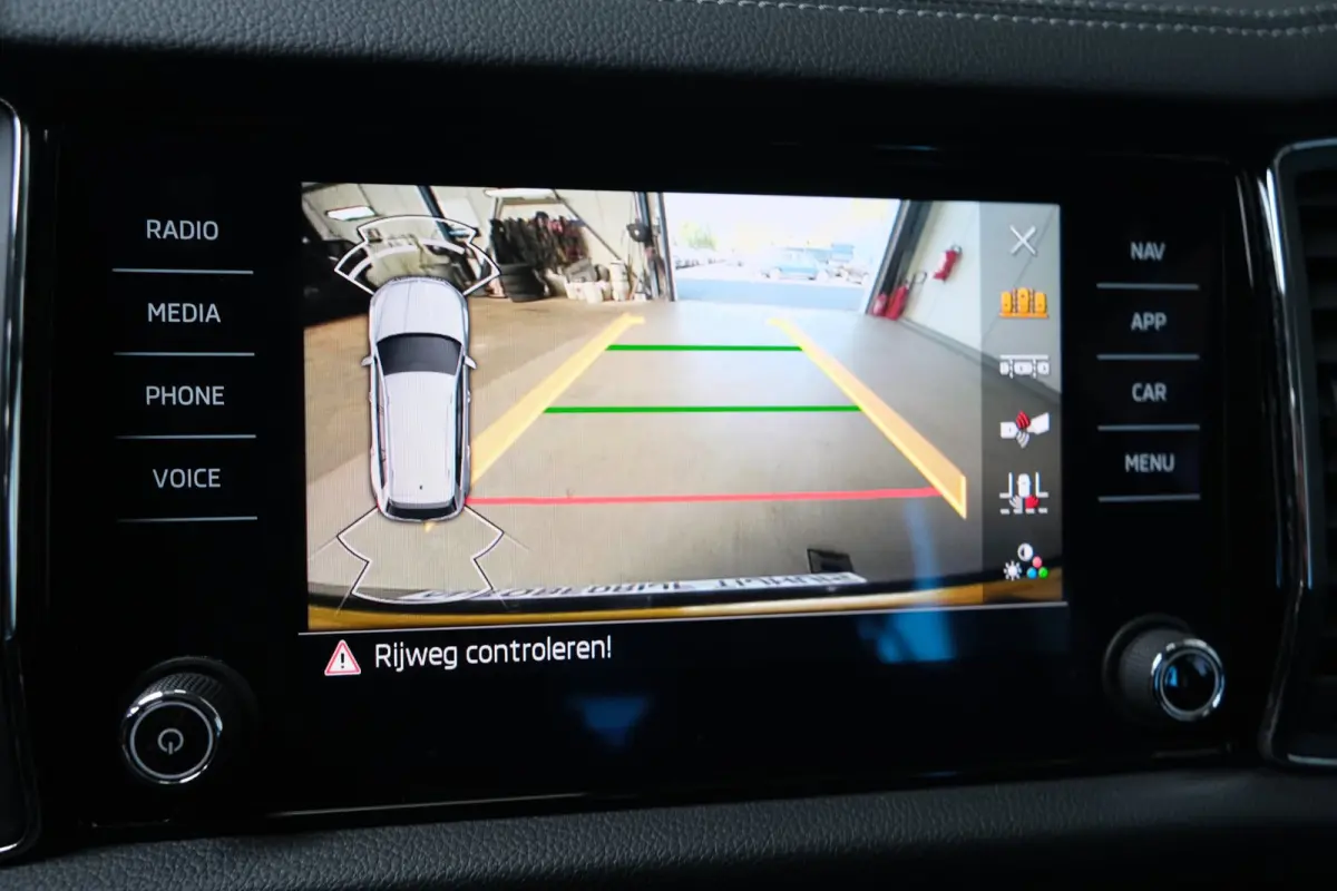 1.5 TSI Business Edition 7p. - N.A.P. Airco, Cruise, Carplay, PDC, Navi, Camera, Trekhaak.