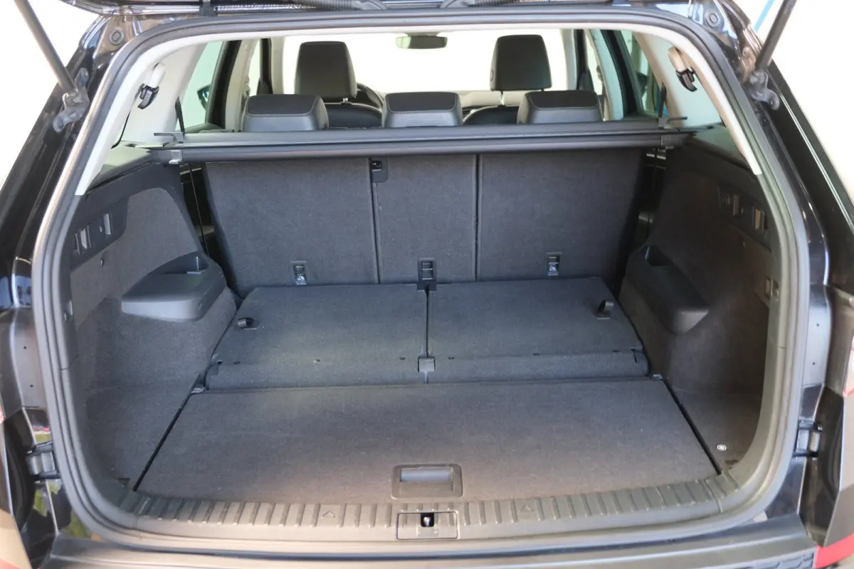 1.5 TSI Business Edition 7p. - N.A.P. Airco, Cruise, Carplay, PDC, Navi, Camera, Trekhaak.