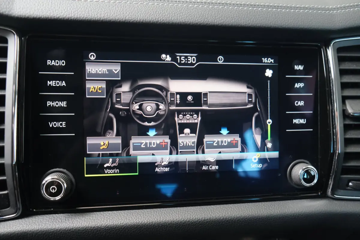 1.5 TSI Business Edition 7p. - N.A.P. Airco, Cruise, Carplay, PDC, Navi, Camera, Trekhaak.