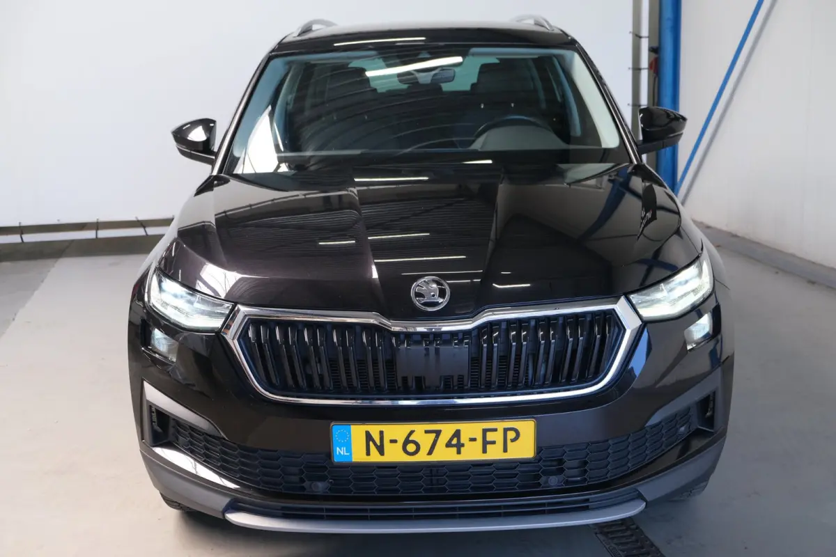 1.5 TSI Business Edition 7p. - N.A.P. Airco, Cruise, Carplay, PDC, Navi, Camera, Trekhaak.