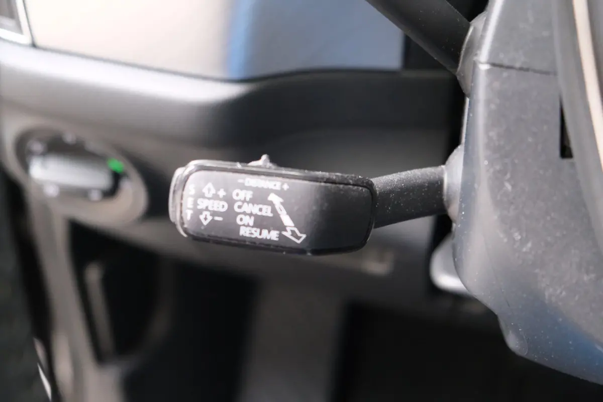 1.5 TSI Business Edition 7p. - N.A.P. Airco, Cruise, Carplay, PDC, Navi, Camera, Trekhaak.