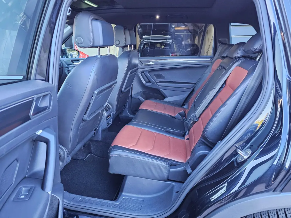 1.5 TSI Highline Business R-line 7p. | LED | Pano | Trekhaak | Leder | Stoelverwarming | Camera | ACC | App-connect | All-seasons | Vol |