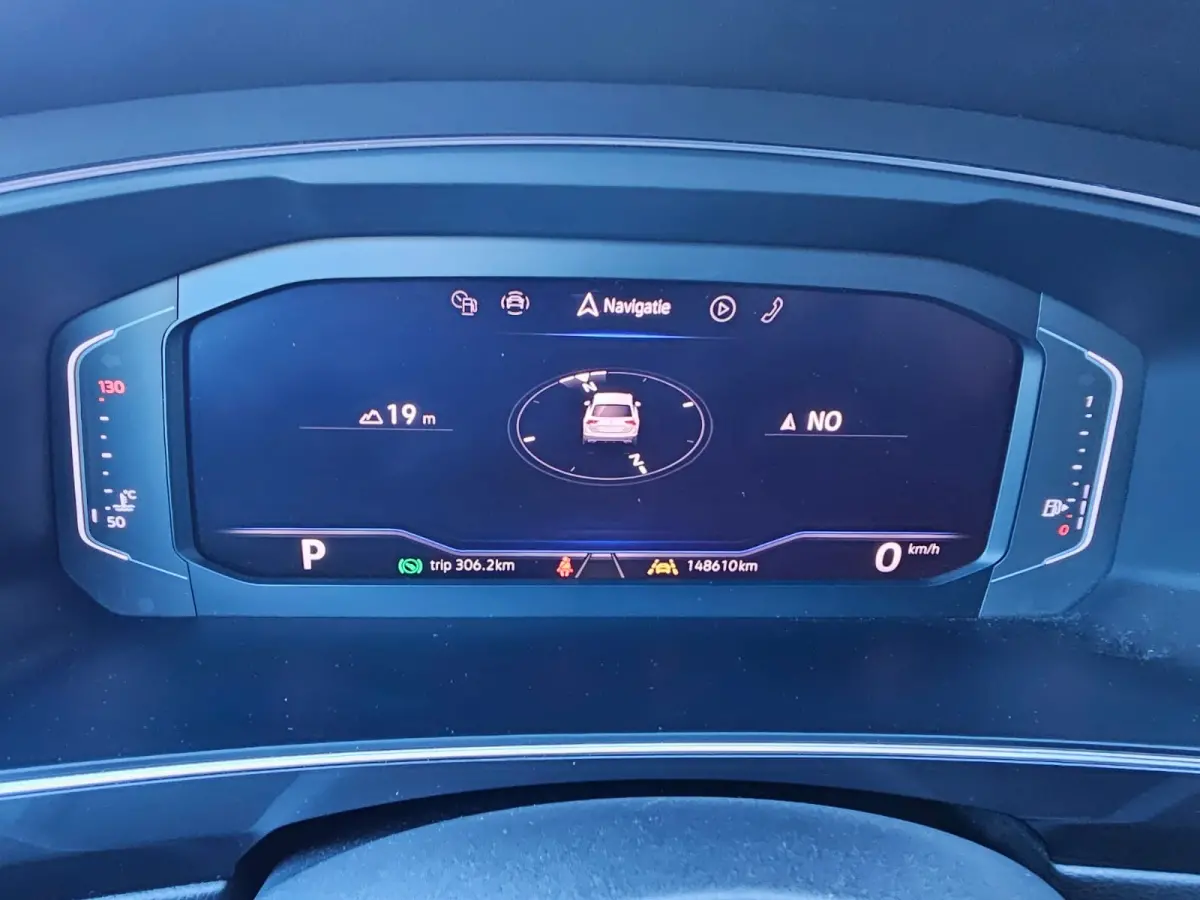 1.5 TSI Highline Business R-line 7p. | LED | Pano | Trekhaak | Leder | Stoelverwarming | Camera | ACC | App-connect | All-seasons | Vol |
