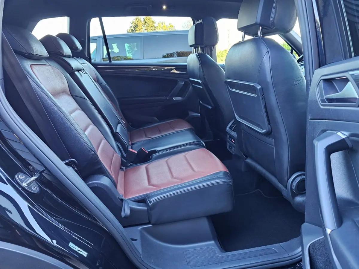 1.5 TSI Highline Business R-line 7p. | LED | Pano | Trekhaak | Leder | Stoelverwarming | Camera | ACC | App-connect | All-seasons | Vol |