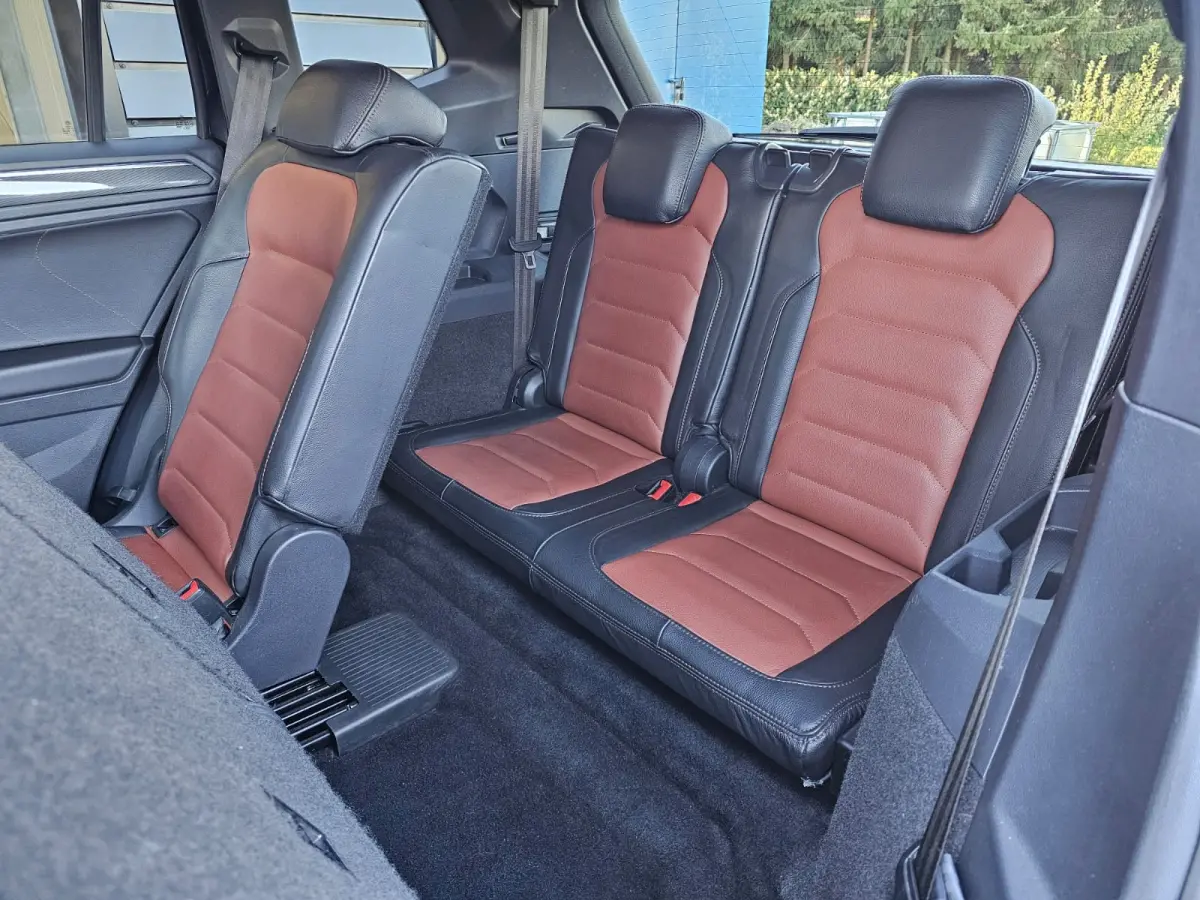 1.5 TSI Highline Business R-line 7p. | LED | Pano | Trekhaak | Leder | Stoelverwarming | Camera | ACC | App-connect | All-seasons | Vol |