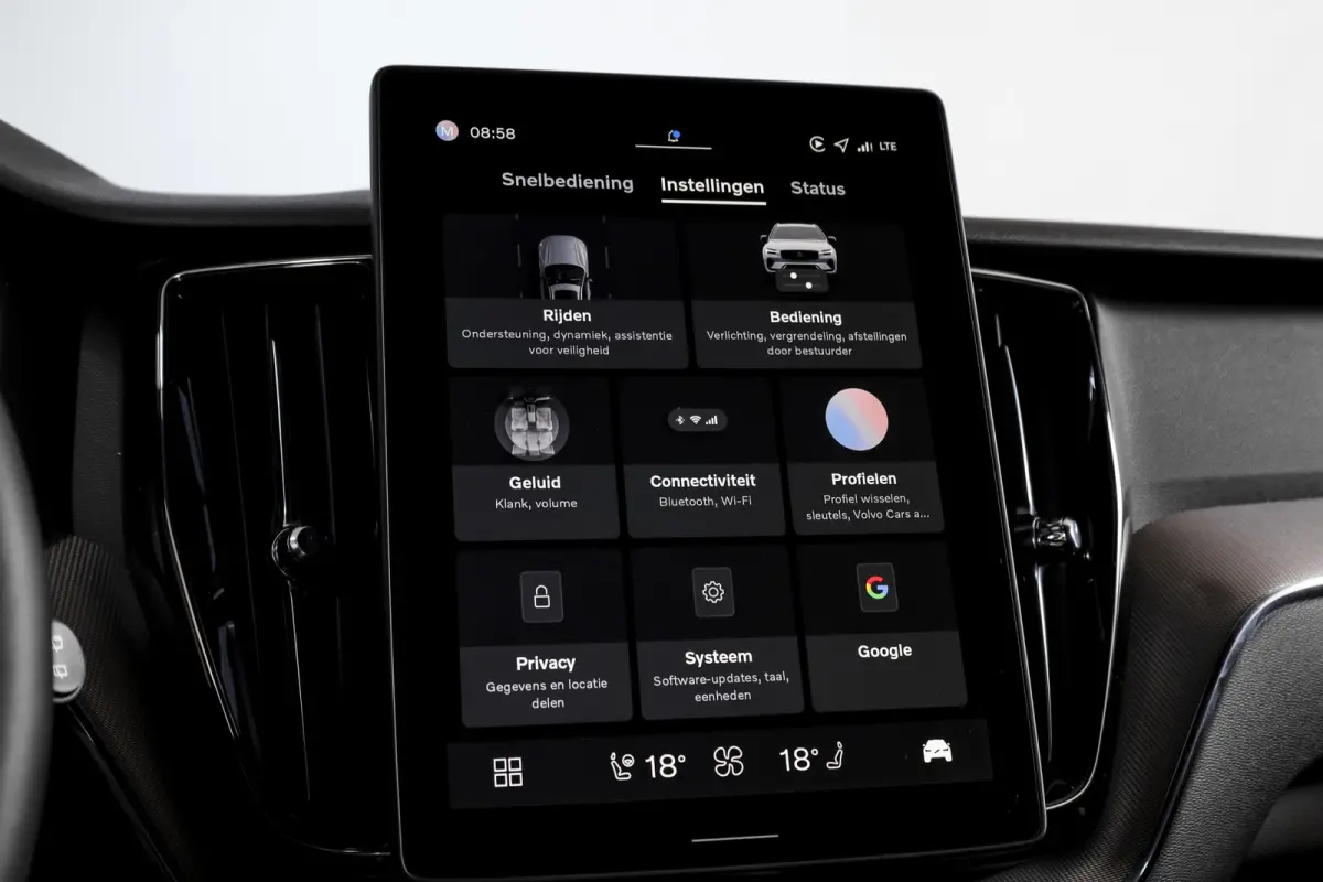 2.0 T8 Plug-in hybrid AWD Plus Black Edition | S/K Panodak | Harman/Kardon | Dig.Cockpit | Adapt.Cruise | Stoel-+Stuurverw. | Elek. stoelen | Camera | NAV+App.Connect | ECC | LM 21" | 6030