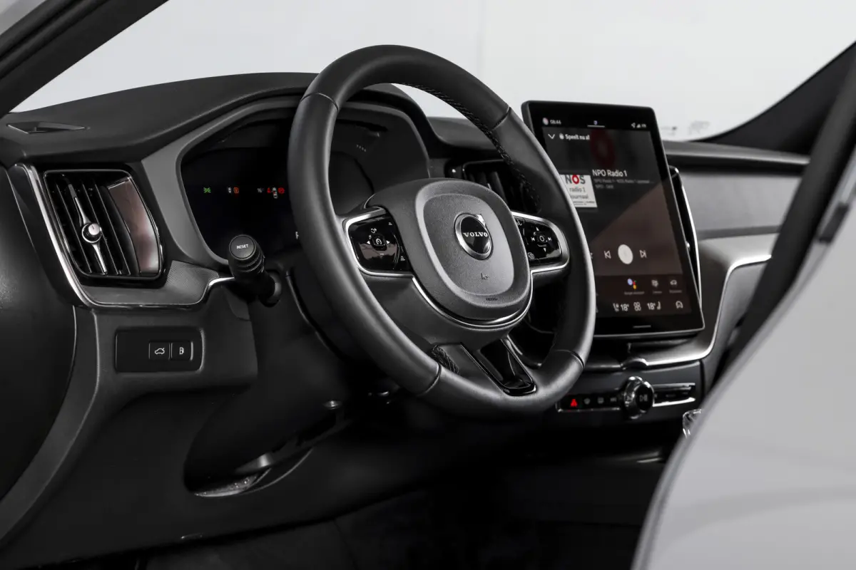 2.0 T8 Plug-in hybrid AWD Plus Black Edition | S/K Panodak | Harman/Kardon | Dig.Cockpit | Adapt.Cruise | Stoel-+Stuurverw. | Elek. stoelen | Camera | NAV+App.Connect | ECC | LM 21" | 6030