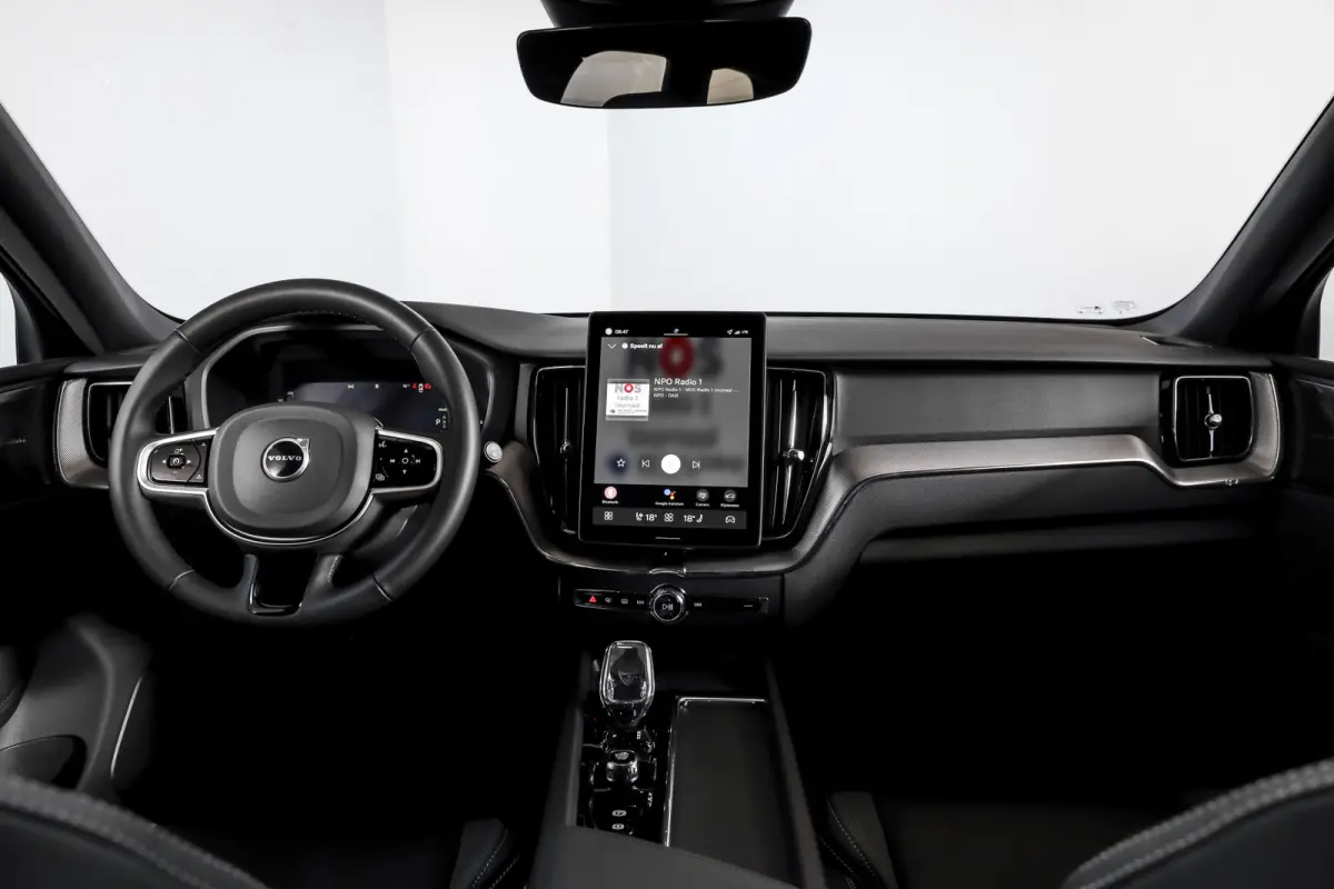 2.0 T8 Plug-in hybrid AWD Plus Black Edition | S/K Panodak | Harman/Kardon | Dig.Cockpit | Adapt.Cruise | Stoel-+Stuurverw. | Elek. stoelen | Camera | NAV+App.Connect | ECC | LM 21" | 6030