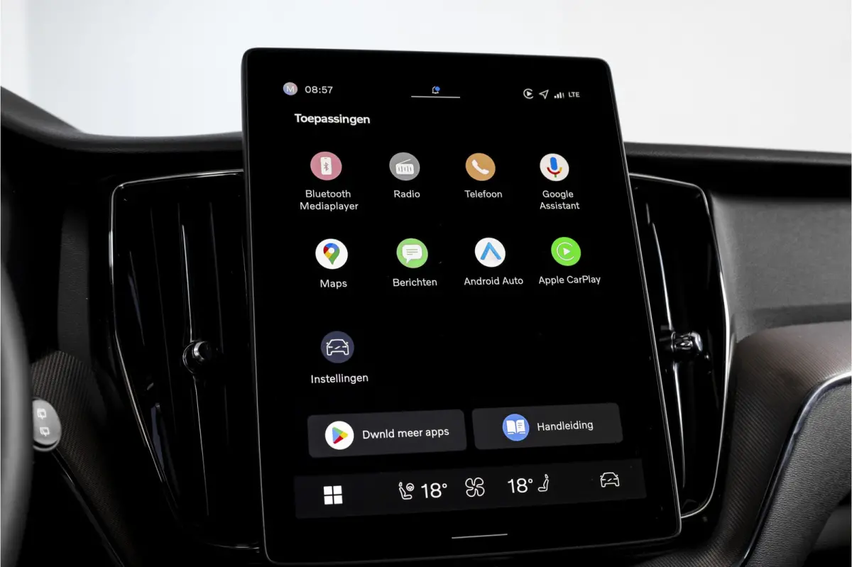 2.0 T8 Plug-in hybrid AWD Plus Black Edition | S/K Panodak | Harman/Kardon | Dig.Cockpit | Adapt.Cruise | Stoel-+Stuurverw. | Elek. stoelen | Camera | NAV+App.Connect | ECC | LM 21" | 6030