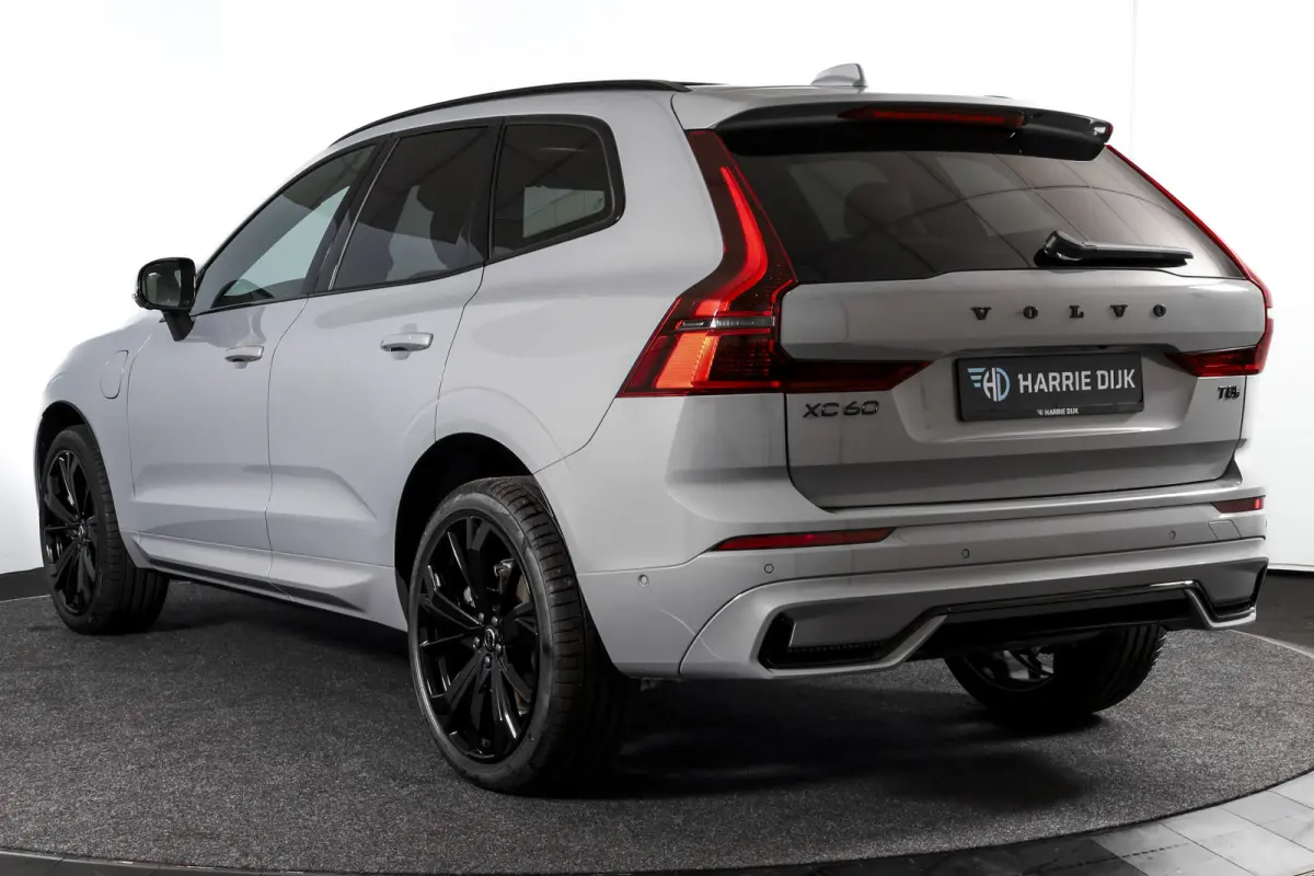 2.0 T8 Plug-in hybrid AWD Plus Black Edition | S/K Panodak | Harman/Kardon | Dig.Cockpit | Adapt.Cruise | Stoel-+Stuurverw. | Elek. stoelen | Camera | NAV+App.Connect | ECC | LM 21" | 6030