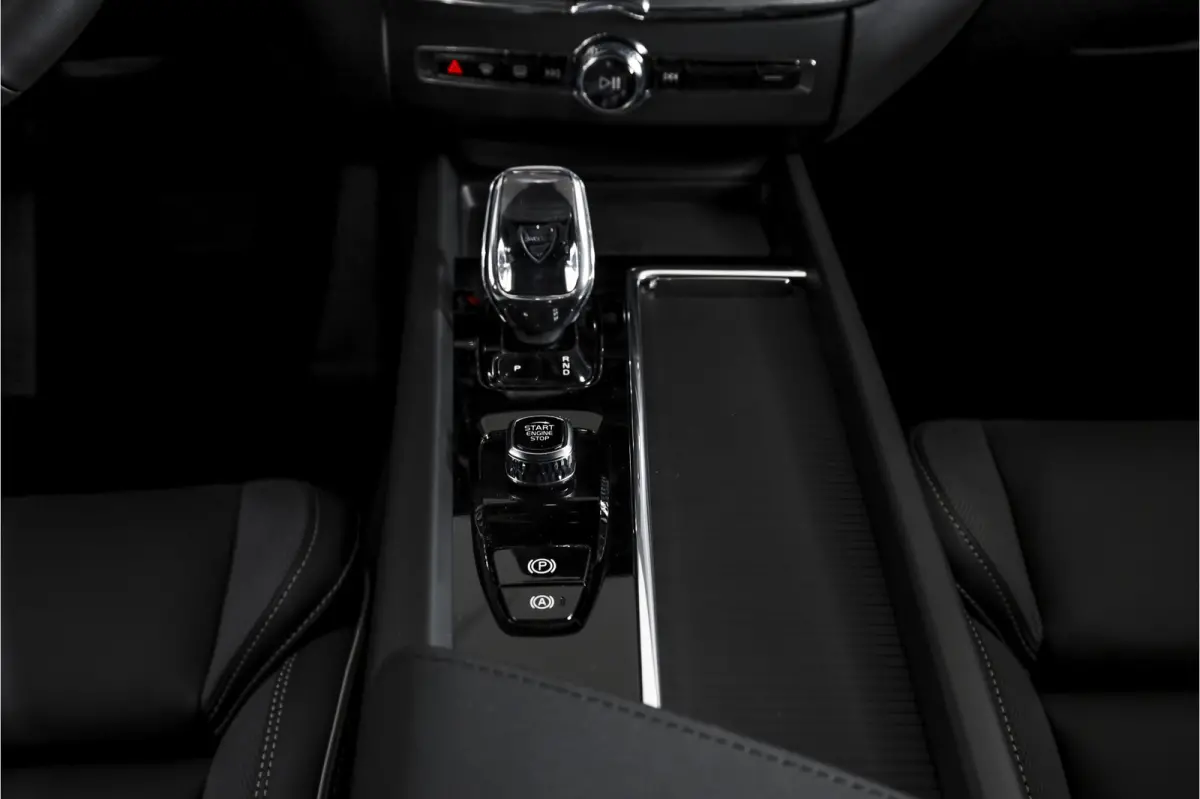2.0 T8 Plug-in hybrid AWD Plus Black Edition | S/K Panodak | Harman/Kardon | Dig.Cockpit | Adapt.Cruise | Stoel-+Stuurverw. | Elek. stoelen | Camera | NAV+App.Connect | ECC | LM 21" | 6030