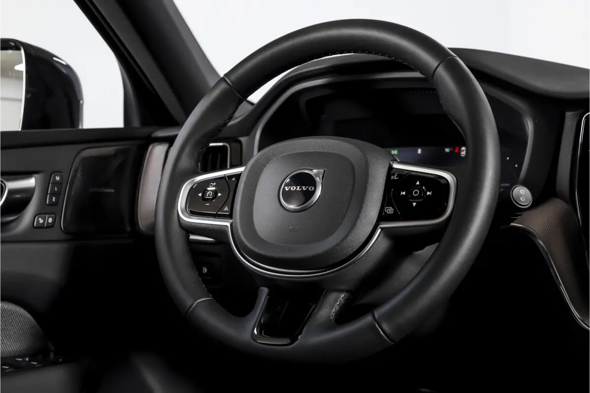 2.0 T8 Plug-in hybrid AWD Plus Black Edition | S/K Panodak | Harman/Kardon | Dig.Cockpit | Adapt.Cruise | Stoel-+Stuurverw. | Elek. stoelen | Camera | NAV+App.Connect | ECC | LM 21" | 6030