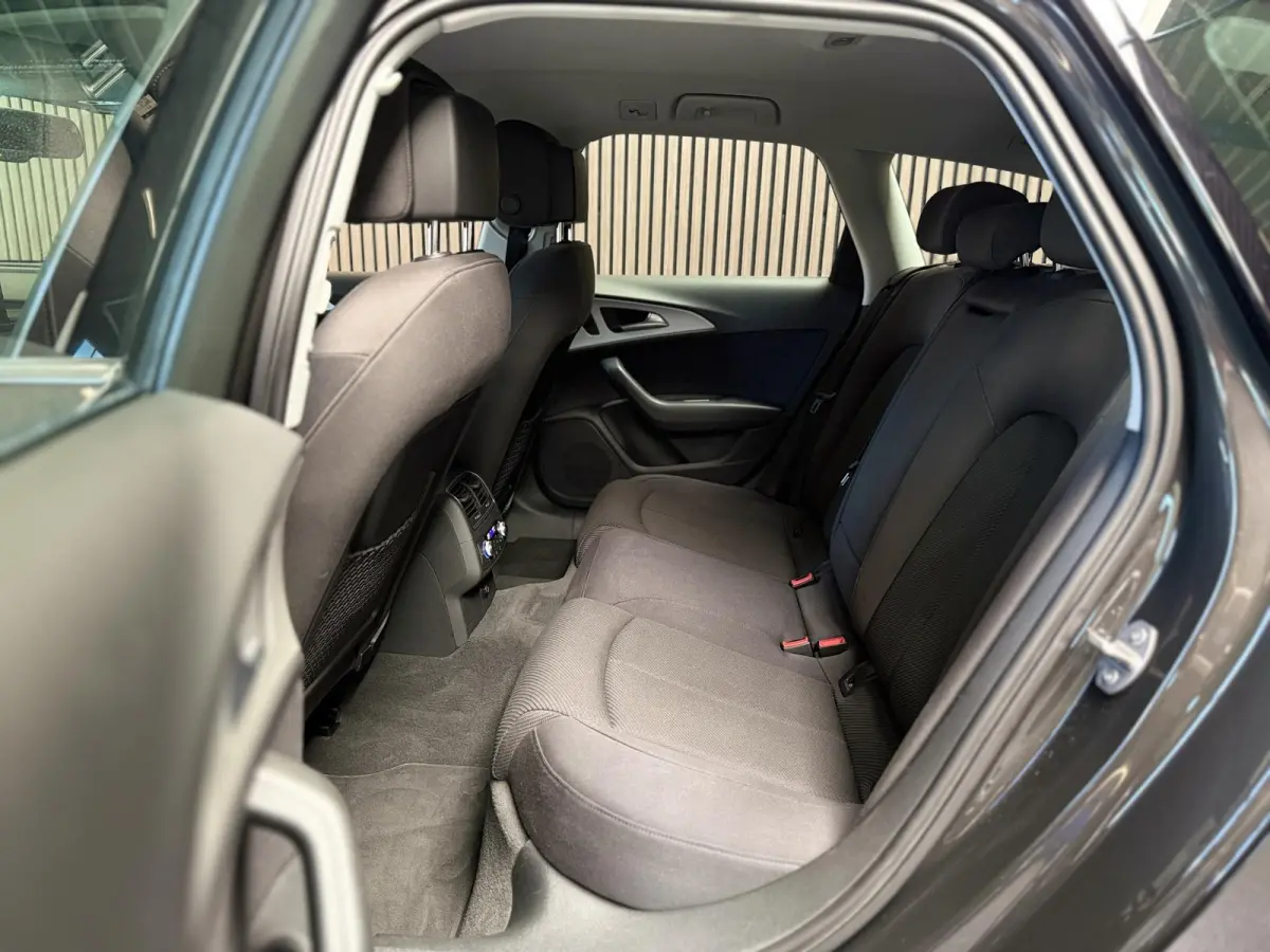 1.8 TFSI ultra Lease Edition Automaat | Dealer onderhouden | Navi