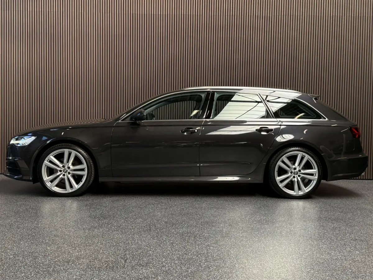 1.8 TFSI ultra Lease Edition Automaat | Dealer onderhouden | Navi