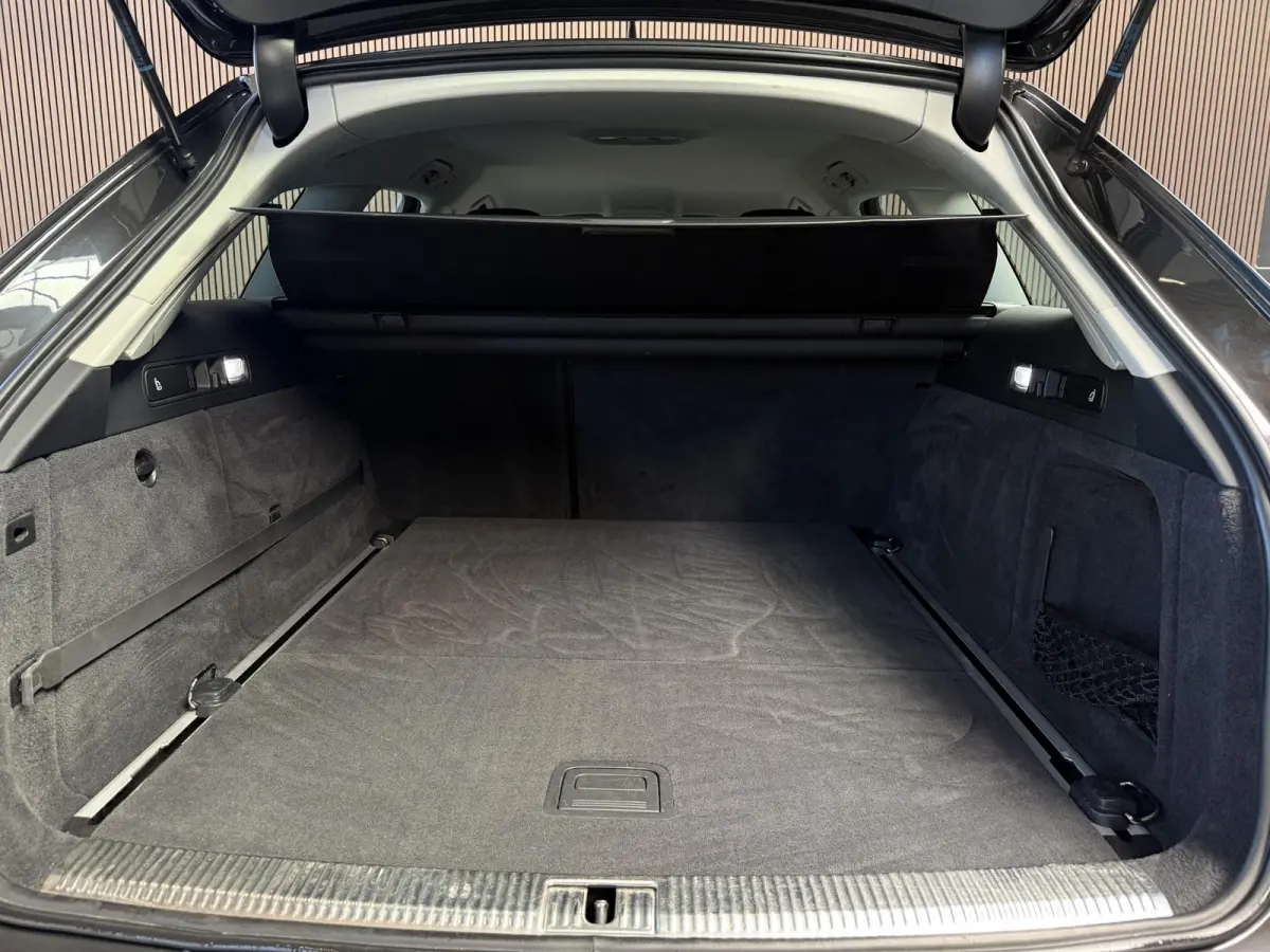 1.8 TFSI ultra Lease Edition Automaat | Dealer onderhouden | Navi