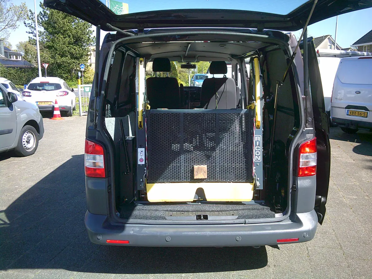 2.0 TDI L1H1 ingericht voor rijden met rolstoel inc lift afstandsbediening!!! rolstoel auto voorzien van automaat