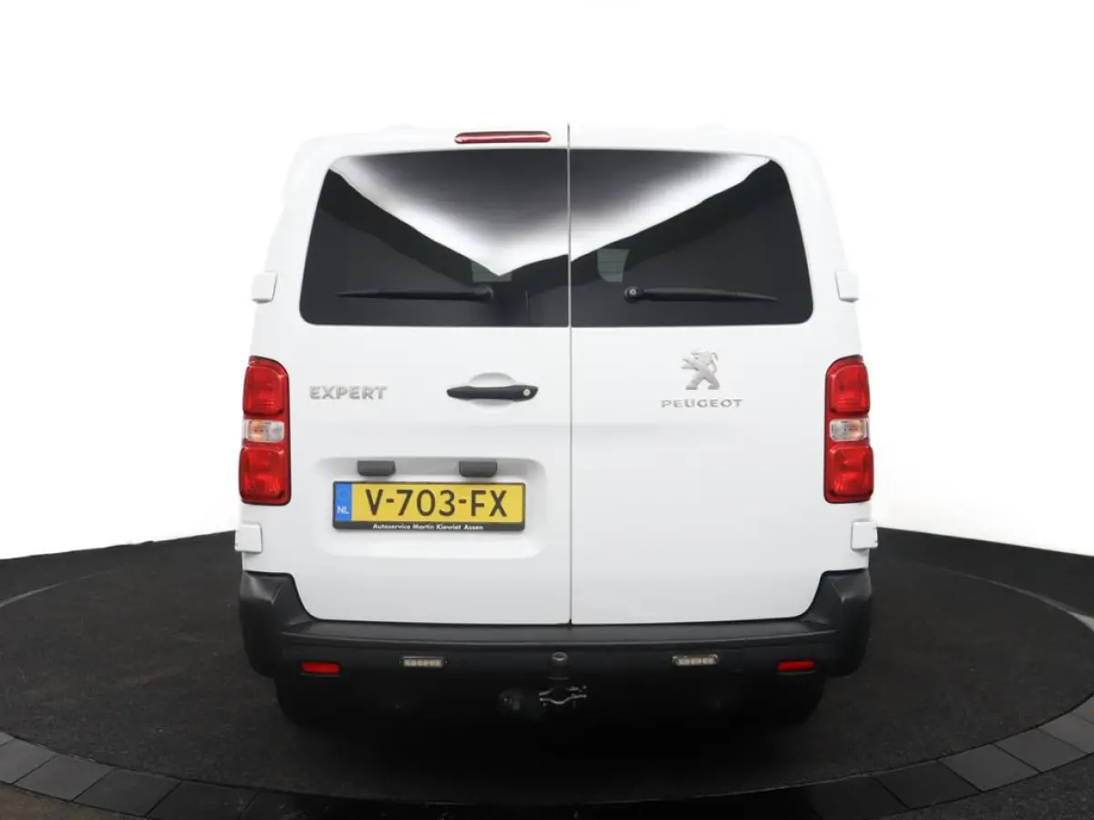 231L 2.0 BlueHDI 120 EURO6 DC Pro|Dubbel cabine|Trekhaak