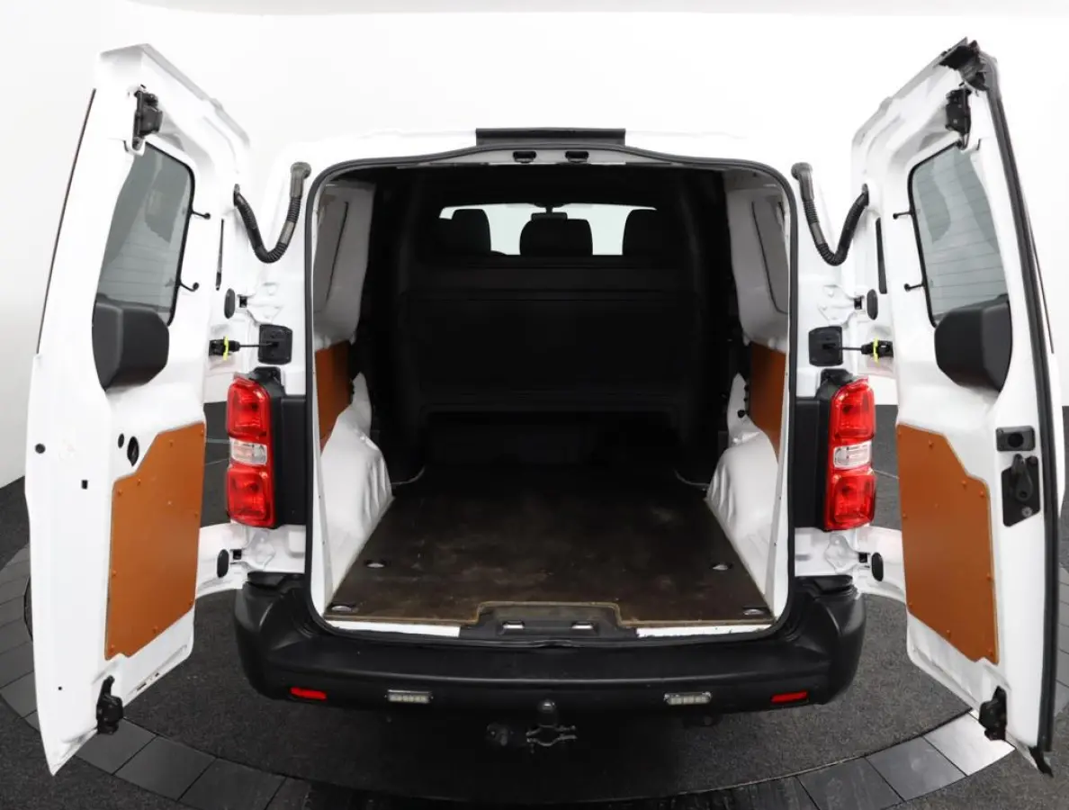 231L 2.0 BlueHDI 120 EURO6 DC Pro|Dubbel cabine|Trekhaak