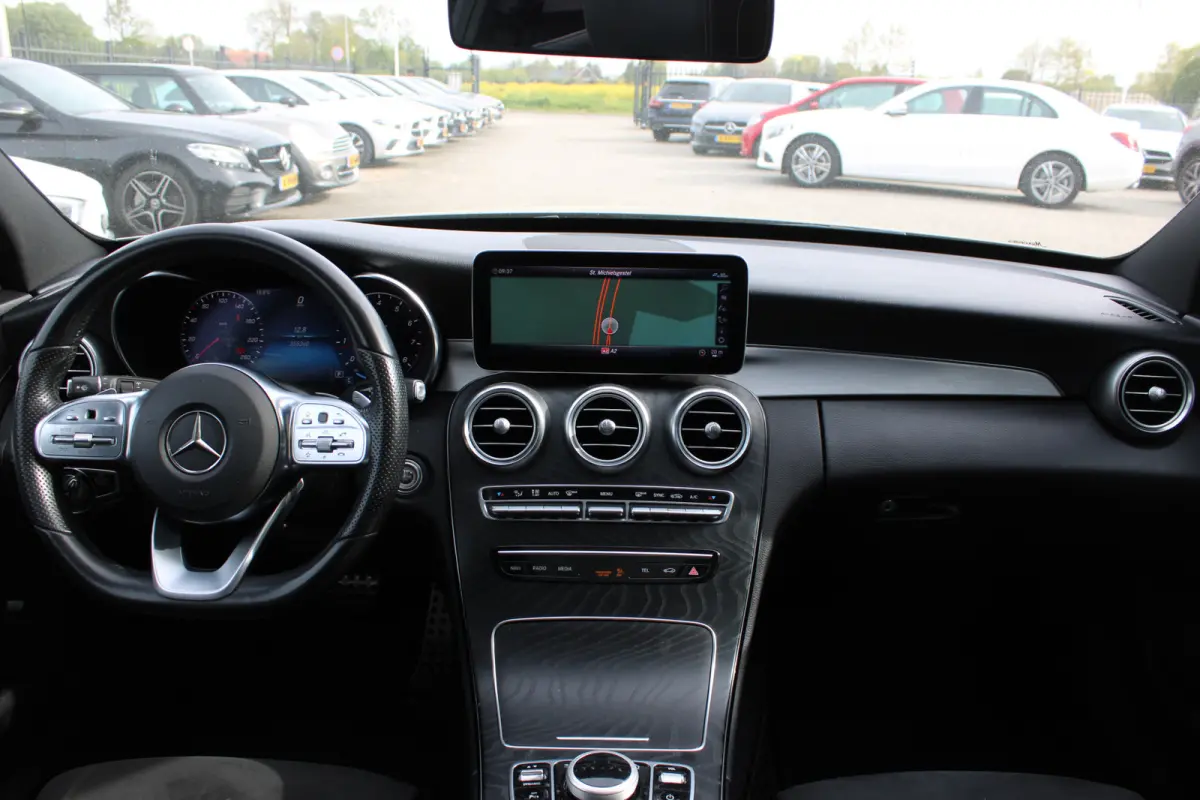 160 AUT9 AMG NIGHT PAKKET PANORAMADAK 360-CAMERA 19'' NL AUTO