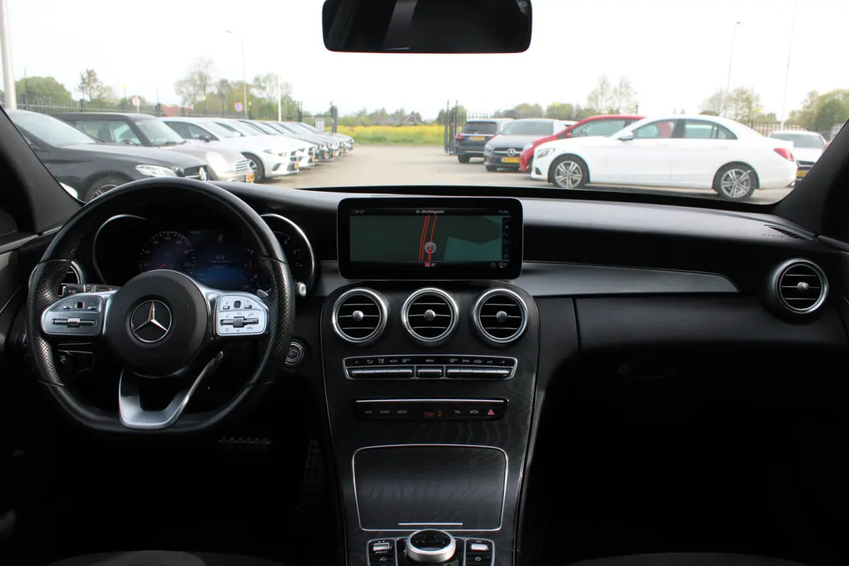 160 AUT9 AMG NIGHT PAKKET PANORAMADAK 360-CAMERA 19'' NL AUTO