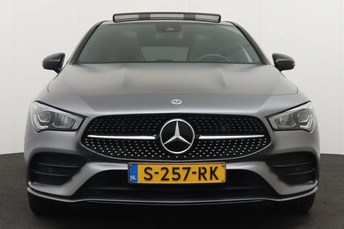 250e AMG Night-Pack Pano-dak 19'LMV