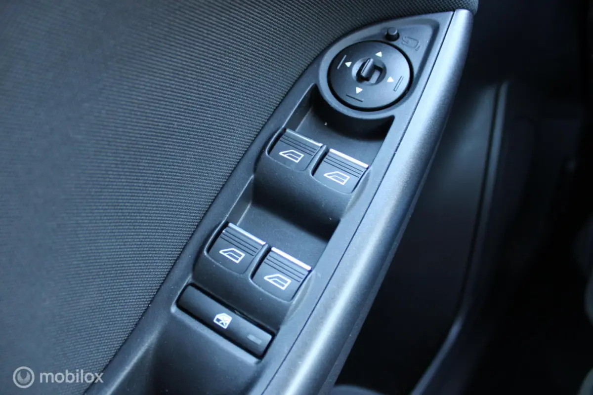 1.0 Turbo Lease Edition, Navi, App connect, Pdc, Cruise, Clima, Telefoon