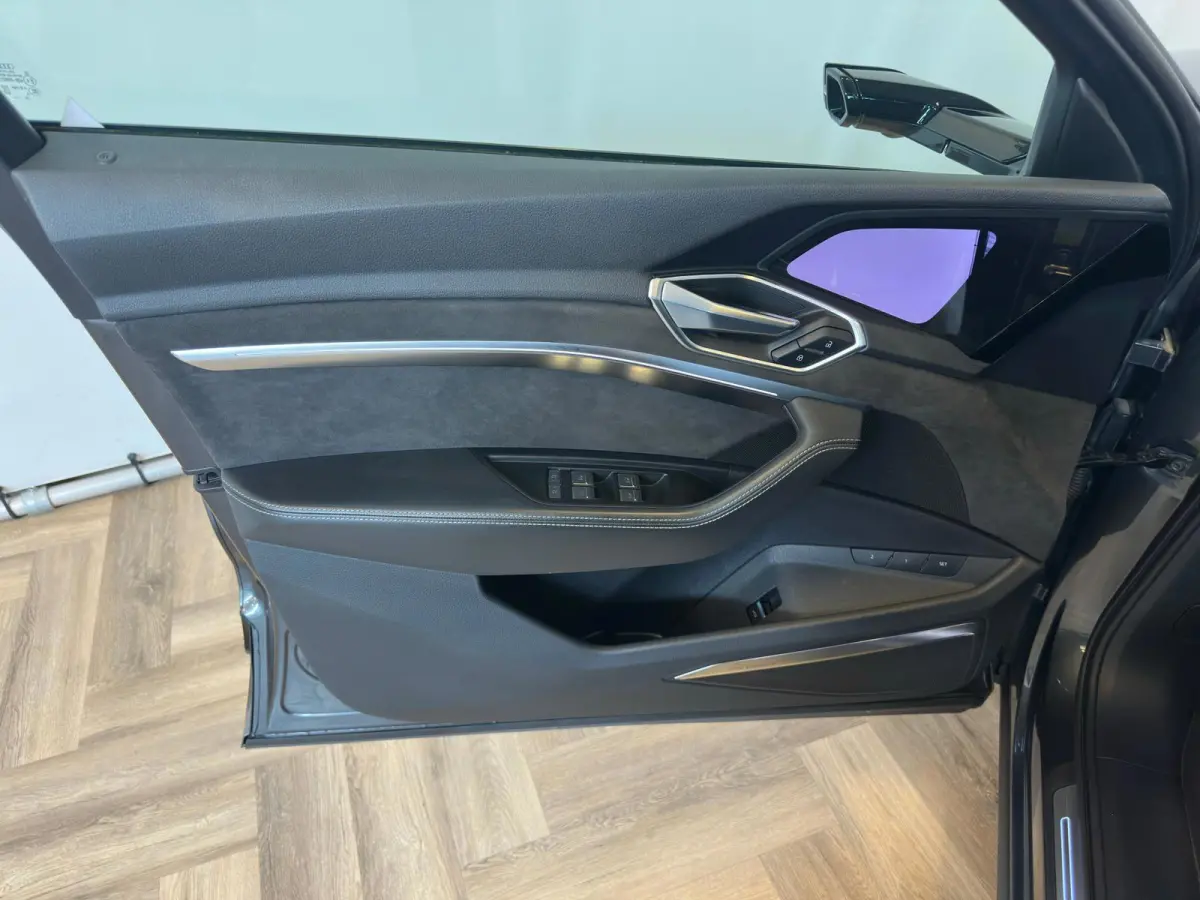 55 quattro S edition 95 kWh|B&O|SFEER|PANO|HUD|