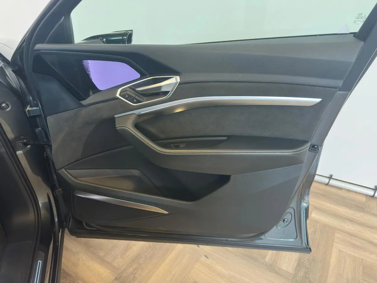 55 quattro S edition 95 kWh|B&O|SFEER|PANO|HUD|