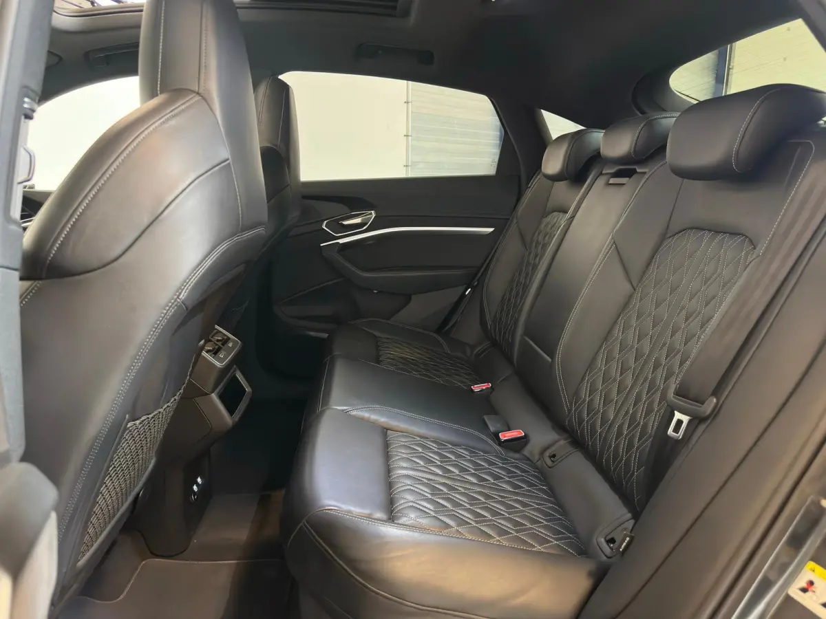 55 quattro S edition 95 kWh|B&O|SFEER|PANO|HUD|