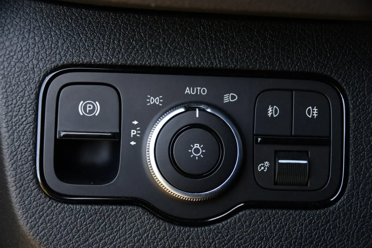 319 V6 3.0 CDI L2H2 PB Edition MARGE! Adaptieve Cruise, Camera, Carplay, 190pk, LED, Stoelverwarming, Multimedia, Automaat, Uniek!