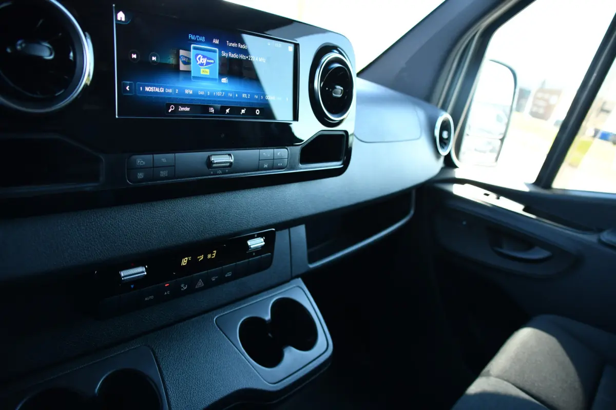 319 V6 3.0 CDI L2H2 PB Edition MARGE! Adaptieve Cruise, Camera, Carplay, 190pk, LED, Stoelverwarming, Multimedia, Automaat, Uniek!