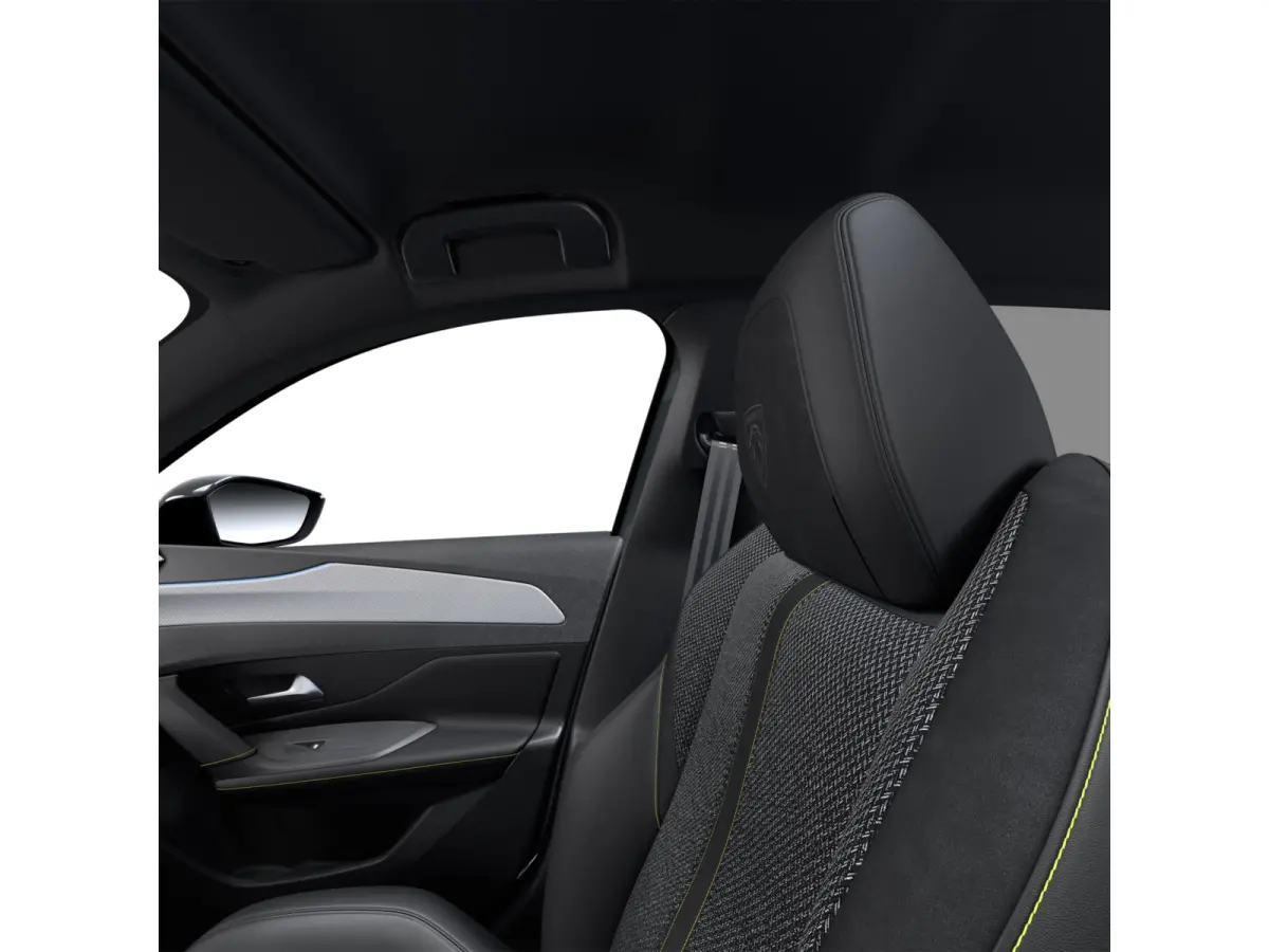 GT Avantage | 19" lichtmetalen velgen 'GRAPHITE' | Adaptieve cruise control | Climate control met links/rechts gescheiden regeling en high efficiëncy koolstoffilter