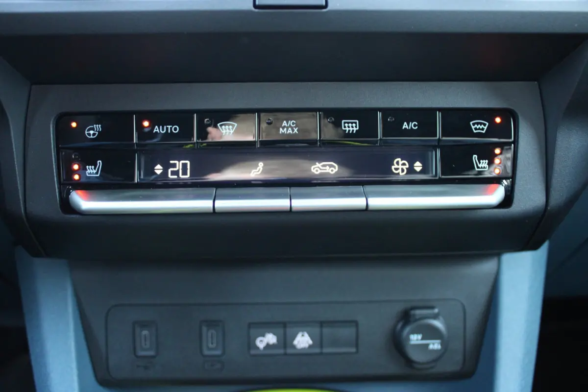 1.2 Hybrid La Prima | Achteruitrijcamera | Airco (automatisch) | Apple Carplay/Android Auto|telefoonintegratie premium