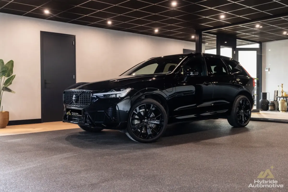 T8 Plus Black Edition AWD | H&K | 360 Cam | Pano |