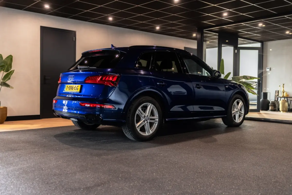 55 TFSI PHEV S Line | Quattro | Camera | Stoelverwarming |