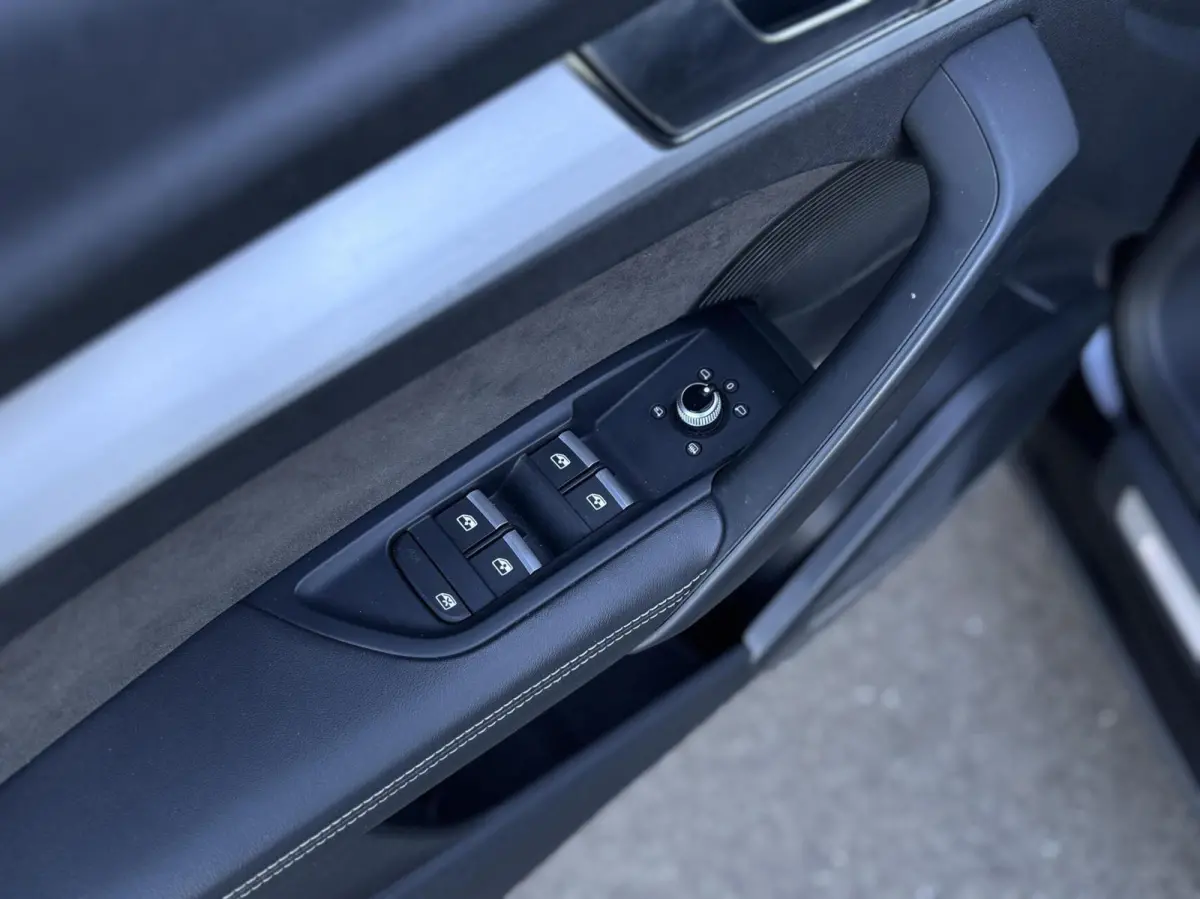 2.0 TFSI Quattro S-Line Black Edition Panodak|Camera