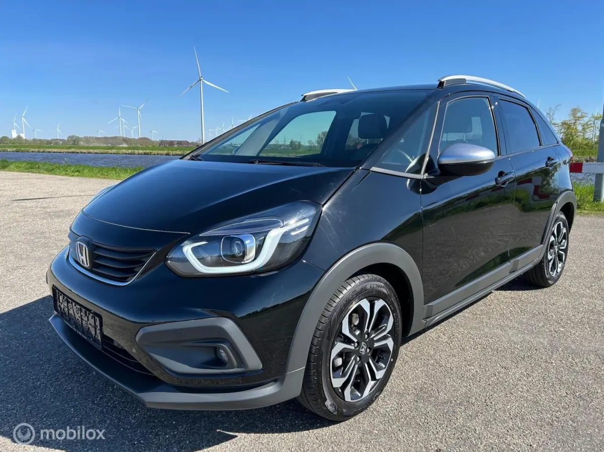 1.5 e:HEV Crosstar Model 2023