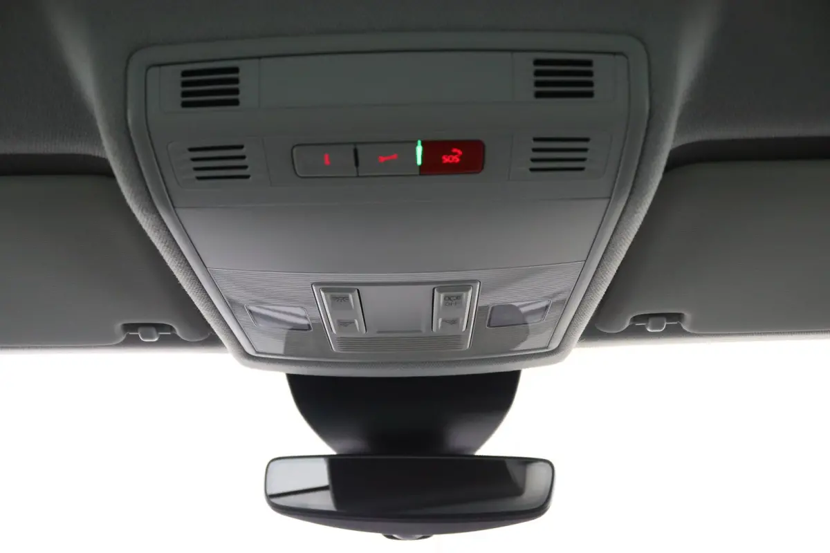 1.0 TSI Style | Navigatie | Climate Control | CarPlay/Android Auto | LED Koplampen | Parkeersensoren | Lichtmetalen Velgen