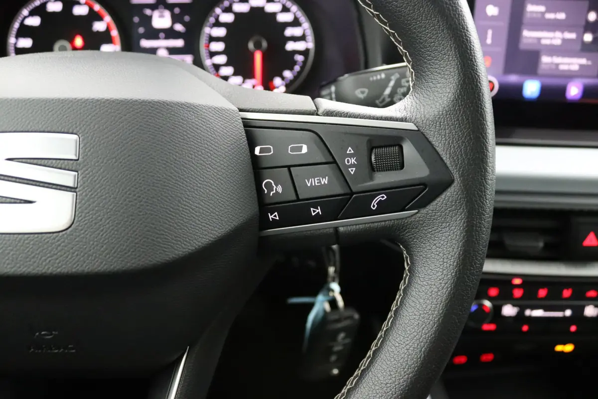 1.0 TSI Style | Navigatie | Climate Control | CarPlay/Android Auto | LED Koplampen | Parkeersensoren | Lichtmetalen Velgen
