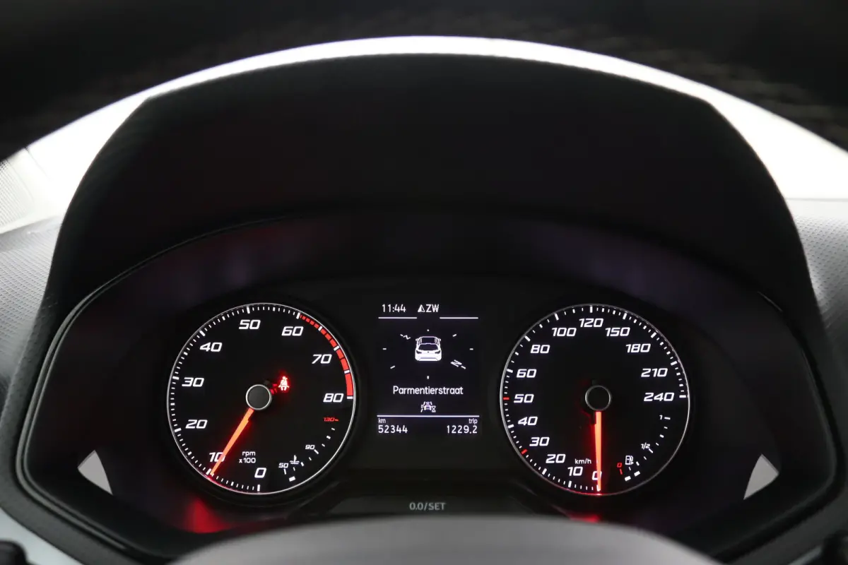 1.0 TSI Style | Navigatie | Climate Control | CarPlay/Android Auto | LED Koplampen | Parkeersensoren | Lichtmetalen Velgen