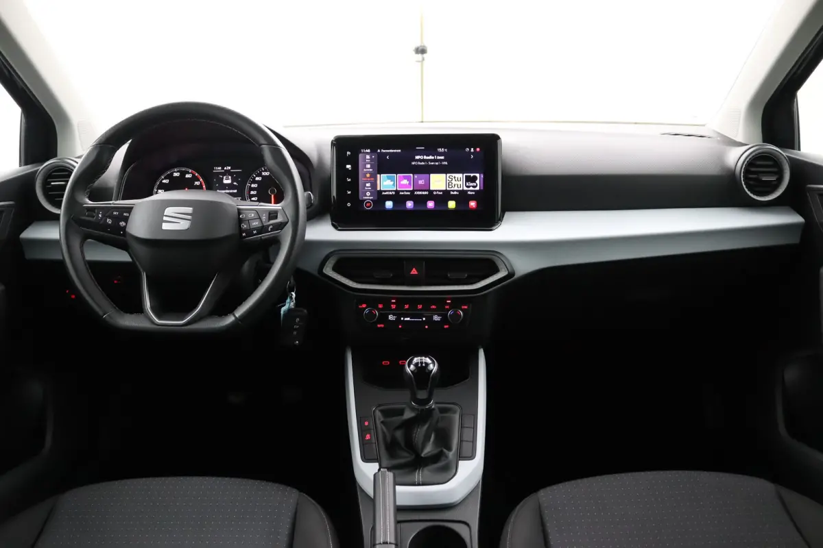 1.0 TSI Style | Navigatie | Climate Control | CarPlay/Android Auto | LED Koplampen | Parkeersensoren | Lichtmetalen Velgen