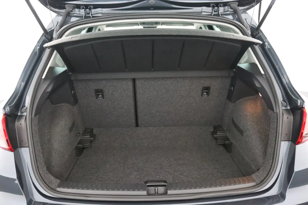1.0 TSI Style | Navigatie | Climate Control | CarPlay/Android Auto | LED Koplampen | Parkeersensoren | Lichtmetalen Velgen
