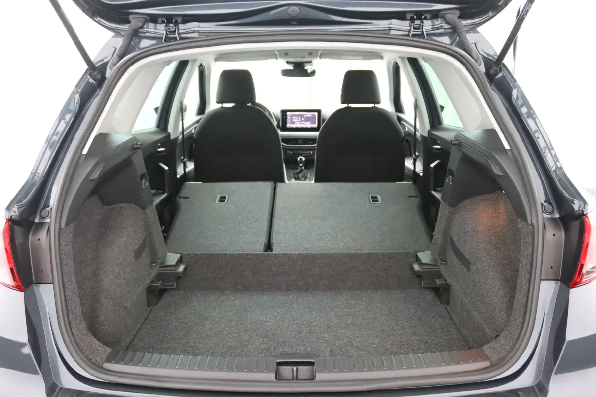 1.0 TSI Style | Navigatie | Climate Control | CarPlay/Android Auto | LED Koplampen | Parkeersensoren | Lichtmetalen Velgen