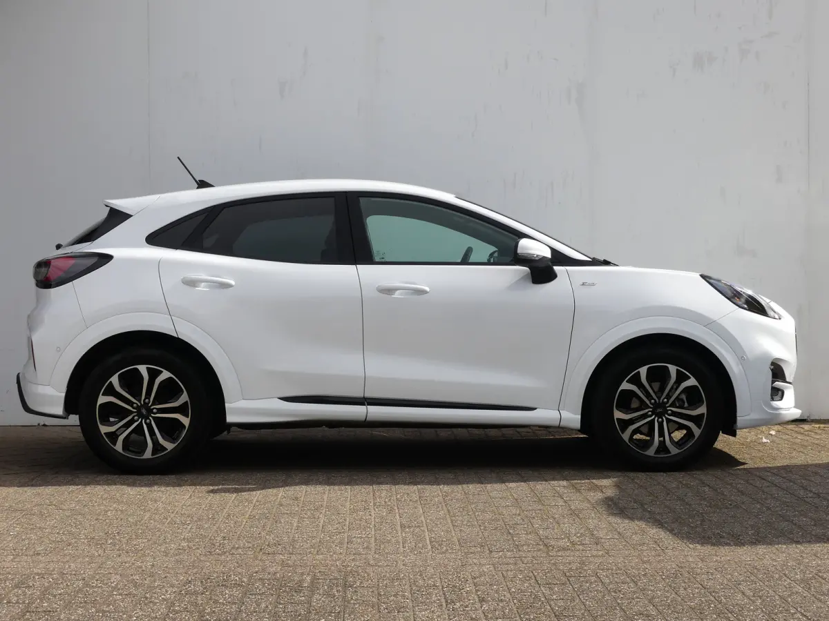 1.0 EcoBoost ST-Line | TREKHAAK | CAMERA | STUUR+STOEL+VOORRUITVERWARMING | PARKEERSENSOREN V+A | APPLE CARPLAY / ANDRIOD AUTO | NAVI | LMV 17" | KEYLESS |